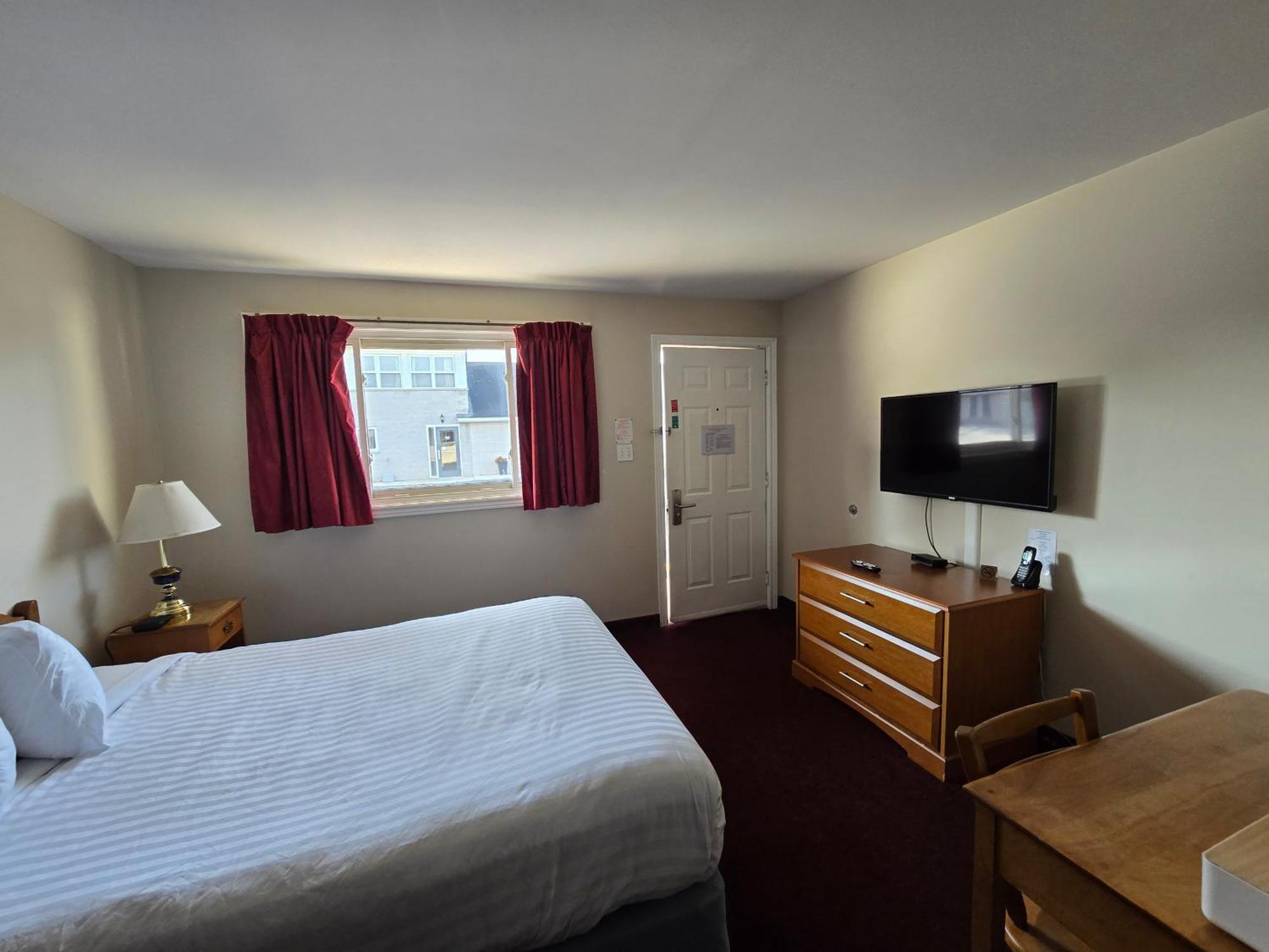 Travelodge By Wyndham פורט אלגין מראה חיצוני תמונה